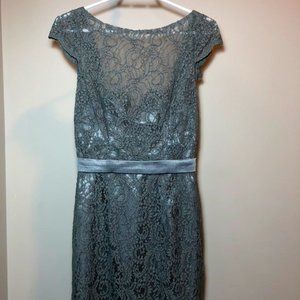 Size 6 Belsoie Grey Lace Short Sleeve Dress